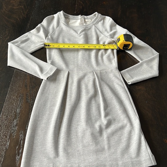 Adorable Madewell gray pleated long sleeve dress - Picture 4 of 5